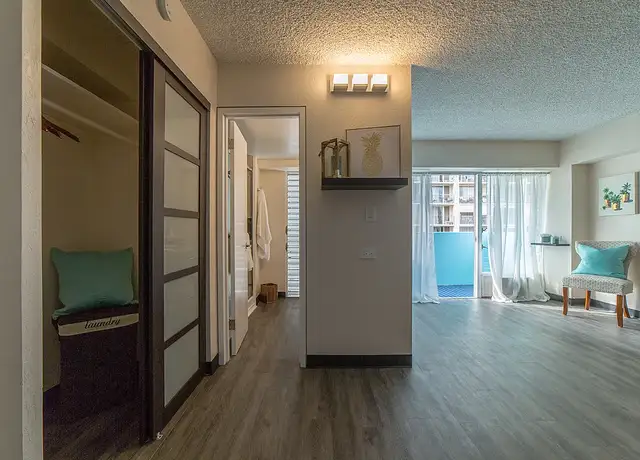 Photo of 441 Walina St, Honolulu, HI 96815