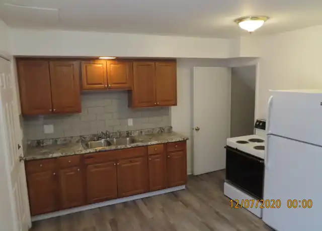 Property at 905 N Meadows Ct, Columbus, OH, 43229, 2 beds, 1 bath, [object Object]