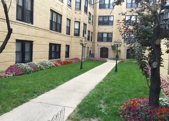 Property at 3641 W Dickens Ave Unit 1A, Chicago, IL, 60647, 3 beds, 1 bath, [object Object]