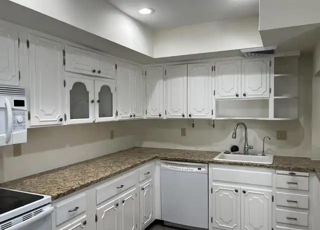 Property at 346 Yorktowne Cir, Lake Worth, FL, 33462, 2 beds, 2 baths, [object Object]