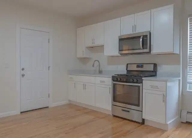 Property at 15 Washburn St Unit 1, New Bedford, MA, 02740, 3 beds, 1 bath, [object Object]