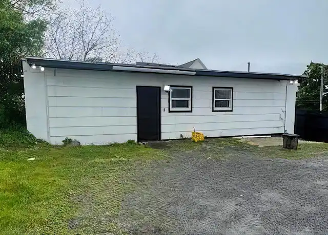 Property at 204 Columbus Ave Unit 33, Syracuse, NY, 13210, 2 beds, 1 bath, [object Object]