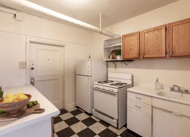 Property at 2610 Fremont Ave S Unit 20-B1, Minneapolis, MN, 55408, 2 beds, 1 bath, [object Object]