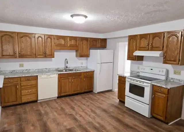Property at 42 Salem St Unit 2, Fitchburg, MA, 01420, 3 beds, 1 bath, [object Object]
