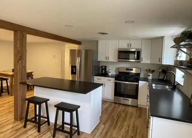 Property at 989 Sunset View Blvd, Tallmadge, OH, 44278, 2 beds, 1 bath, [object Object]