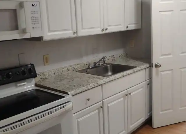 Property at 209 Church St Unit S4, Clinton, MA, 01510, 1 bed, 1 bath, [object Object]