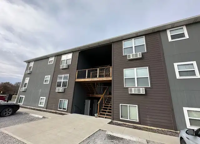 Property at 201 S Illinois St Unit 10, Green Ridge, MO, 65332, 2 beds, 1 bath, [object Object]