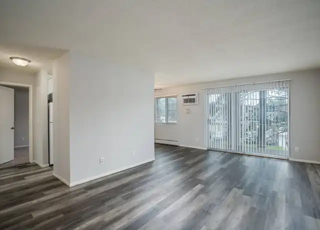 Property at Charlton Place - 110 Thompson Ave W, Saint Paul, MN, 55118, 1-2 bed, 1 bath, [object Object]