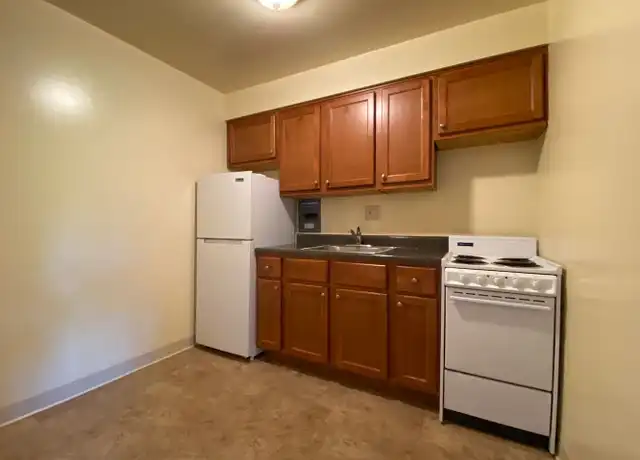 Property at 1860 Brett St Unit 200, Pittsburgh, PA, 15205, 1 bed, 1 bath, [object Object]