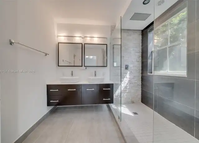 Property at 720 Falling Water Rd Unit 720, Weston, FL, 33326, 4 beds, 2.5 baths, [object Object]