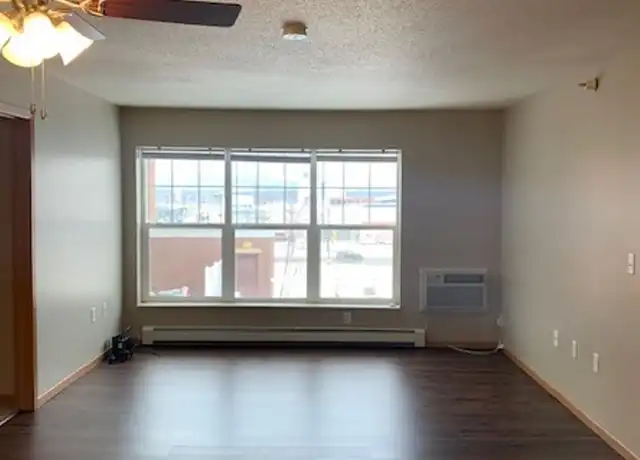 Property at 420 5th Ave S Unit 420-401, La Crosse, WI, 54601, 1 bed, 1 bath, [object Object]