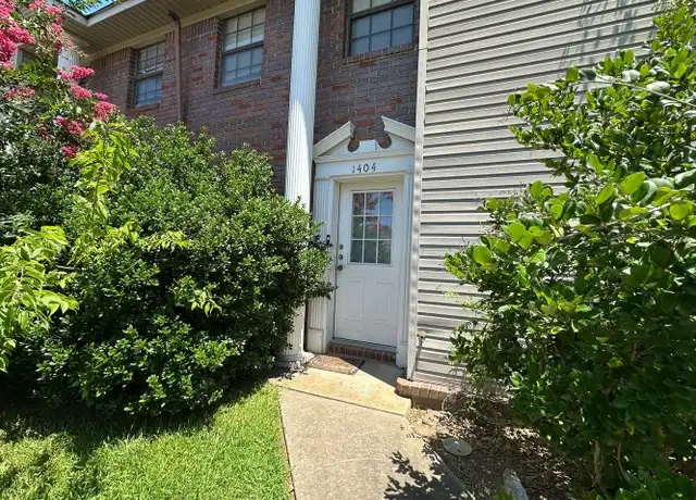 Property at 1408 University Dr, Russellville, AR, 72801, 2 beds, 1.5 baths, [object Object]