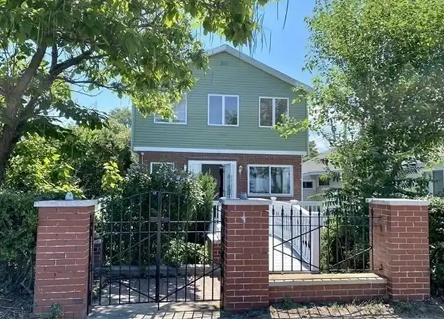 Property at 857 Quincy Shore Dr, Quincy, MA, 02170, 3 beds, 2.5 baths, [object Object]