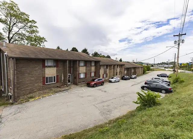 Property at Versailles Castle Apartments - 1806 Greensburg Ave, North Versailles Township, PA, 15137, 1 bed, 1 bath, [object Object]