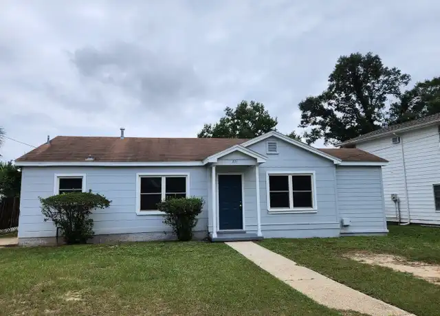 Property at 271 Chestnut St, Pensacola, FL, 32506, 2 beds, 1 bath, [object Object]