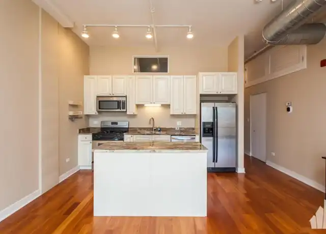 Property at 740 W Fulton St, Chicago, IL, 60661, 2 beds, 2 baths, [object Object]