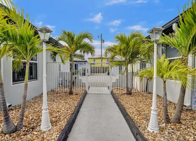 Property at 220 Walton Blvd Unit 4, West Palm Beach, FL, 33405, 1 bed, 1 bath, [object Object]