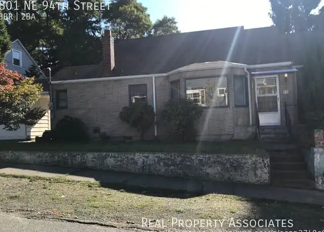 Property at 801 NE 94th St, Seattle, WA, 98115, 3 beds, 2 baths, [object Object]