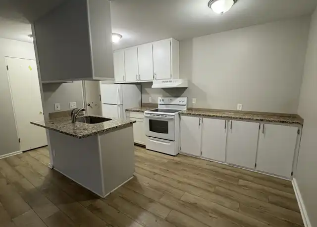 Property at 1011 Ruddiman Dr, Muskegon, MI, 49445, 1 bed, 1 bath, [object Object]