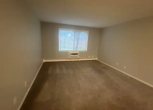 Property at 1011 Ruddiman Dr, Muskegon, MI, 49445, 1 bed, 1 bath, [object Object]