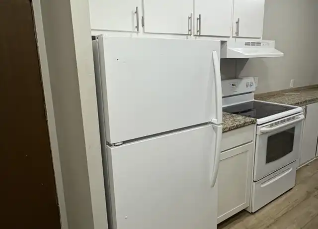 Property at 1011 Ruddiman Dr, Muskegon, MI, 49445, 1 bed, 1 bath, [object Object]