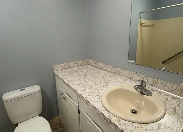 Property at 1011 Ruddiman Dr, Muskegon, MI, 49445, 1 bed, 1 bath, [object Object]
