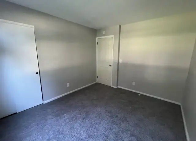 Property at 1011 Ruddiman Dr, Muskegon, MI, 49445, 1 bed, 1 bath, [object Object]