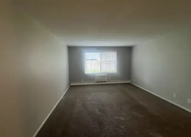 Property at 1011 Ruddiman Dr, Muskegon, MI, 49445, 1 bed, 1 bath, [object Object]