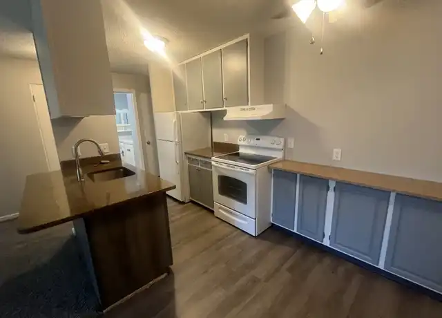Property at 1011 Ruddiman Dr, Muskegon, MI, 49445, 1 bed, 1 bath, [object Object]