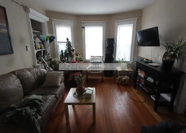 Property at 10 Cambridge Ter, Cambridge, MA, 02140, 4 beds, 2 baths, [object Object]