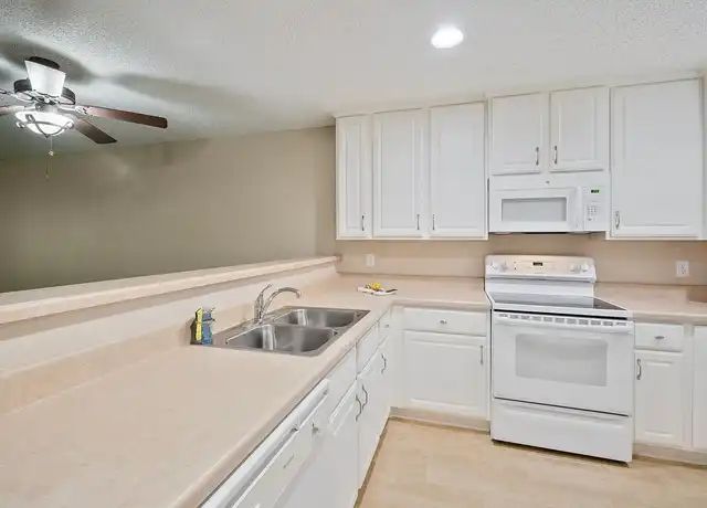 Property at Somerset Oaks Apartments and Townhomes - 7400 Oak Park Village Dr, Minneapolis, MN, 55426, 1-3 bed, 1-2.5 bath, [object Object]