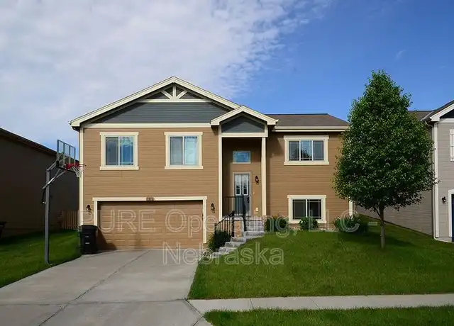 Property at 7918 S 190th Ave, Omaha, NE, 68136, 3 beds, 2 baths, [object Object]