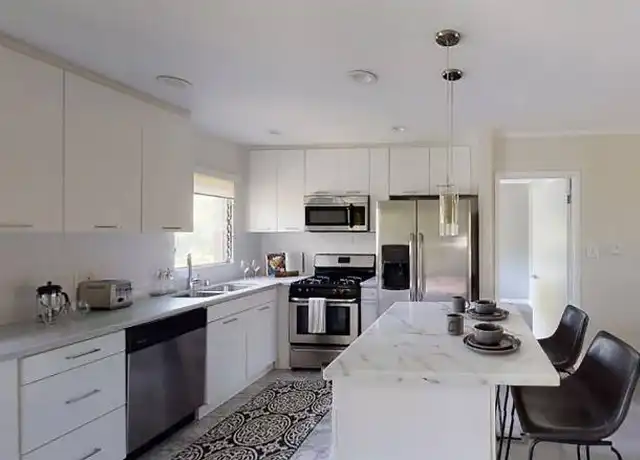 Property at 316 San Vicente Blvd, Santa Monica, CA, 90402, 1 bed, 1 bath, [object Object]