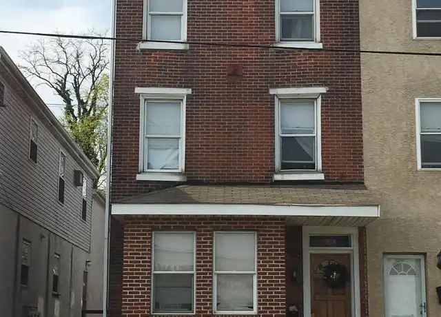 Property at 257 E Market St, West Chester, PA, 19382, 3 beds, 1 bath, [object Object]
