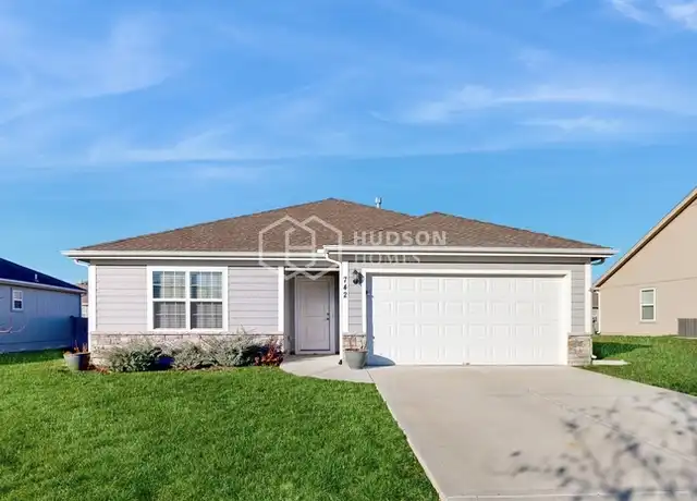 Property at 742 S Magnolia St, Gardner, KS, 66030, 3 beds, 2 baths, [object Object]