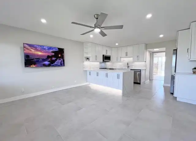 Property at 161 Preston D, Boca Raton, FL, 33434, 1 bed, 1 bath, [object Object]