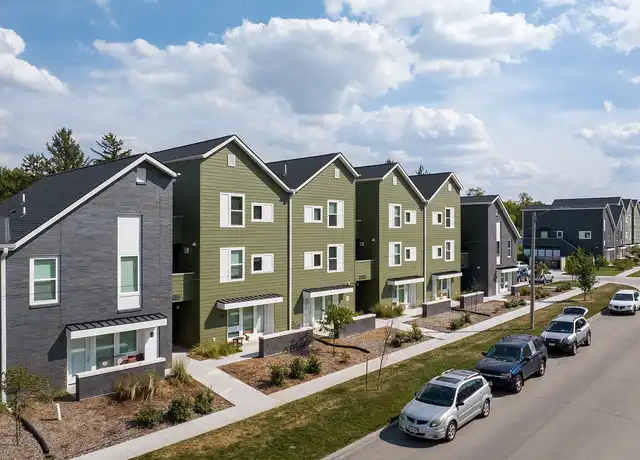 Property at Gatehouse Rows - 400 N 36th St, Lincoln, NE, 68503, 1 bed, 1 bath, [object Object]