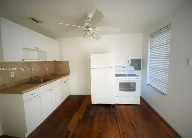 Property at 50 SE 13th St, Dania Beach, FL, 33004, 1 bed, 1 bath, [object Object]