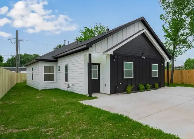Property at 106 Armstrong St Unit B, Houston, TX, 77029, 3 beds, 2 baths, [object Object]