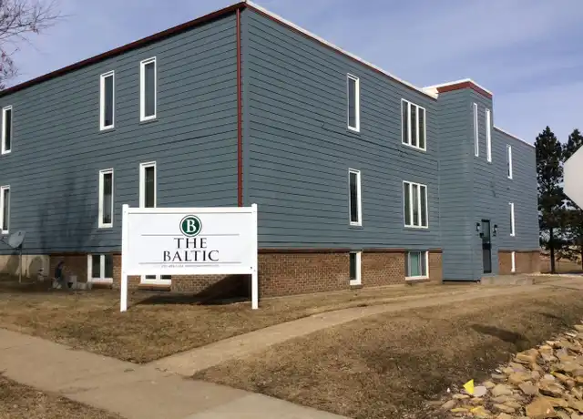 Property at 223 13th Ave W Apt 4, Dickinson, ND, 58601, 3 beds, 2 baths, [object Object]