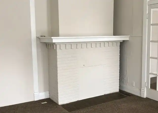 Property at 703 W Park Ave, Champaign, IL, 61820, 1 bed, 1 bath, [object Object]