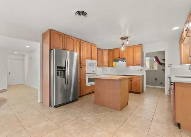Property at 10407 Sierra Bonita Ave NE, Albuquerque, NM, 87111, 4 beds, 2 baths, [object Object]
