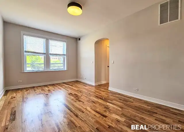 Property at 656 W Wrightwood Ave Unit 215, Chicago, IL, 60614, 1 bed, 1 bath, [object Object]