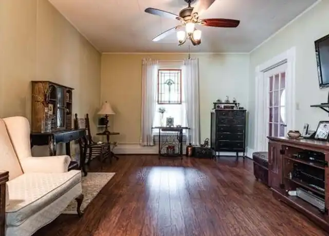 Property at 916 Liberty St Unit 918, La Crosse, WI, 54603, 2 beds, 1 bath, [object Object]