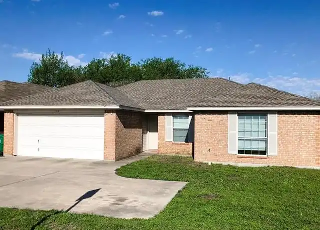 Property at 320 E Windsor Dr, Denton, TX, 76209, 3 beds, 2 baths, [object Object]