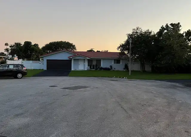 Property at 7520 NW 44th Ct, Coral Springs, FL, 33065, 4 beds, 2 baths, [object Object]