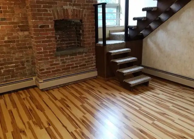 Property at 315 N Neville St Unit 6, Pittsburgh, PA, 15213, 1 bed, 1 bath, [object Object]