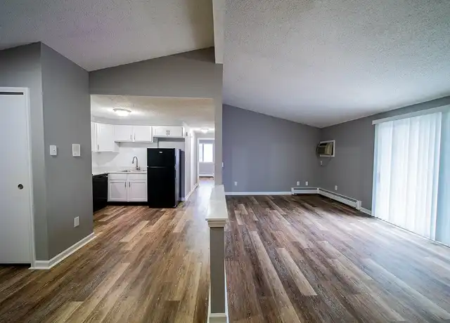 Property at Lincoln Square Apartments - 4055 Knoll Dr, Hamburg, NY, 14075, 2 beds, 1 bath, [object Object]