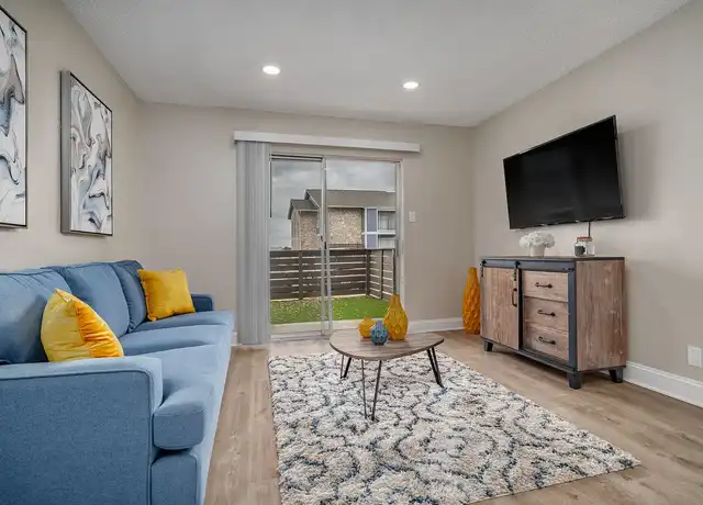 Property at Chase Hill Apartments - 15801 Chase Hill Blvd, San Antonio, TX, 78256, 1-2 bed, 1-2 bath, [object Object]