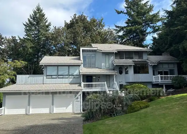 Property at 4708 155th Pl SE, Bellevue, WA, 98006, 5 beds, 3.5 baths, [object Object]